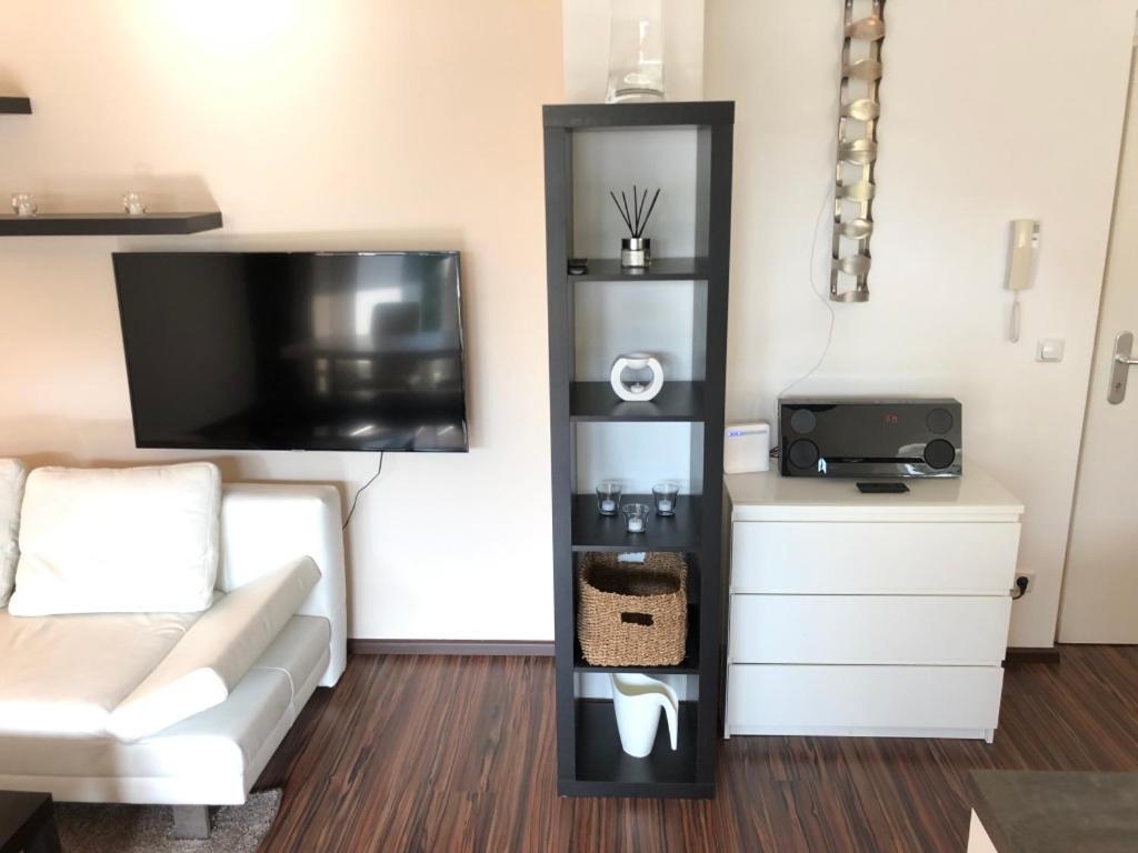 25h GARDEN Apartment LUXURY PLUS private Beach Neusiedl am See Exterior foto