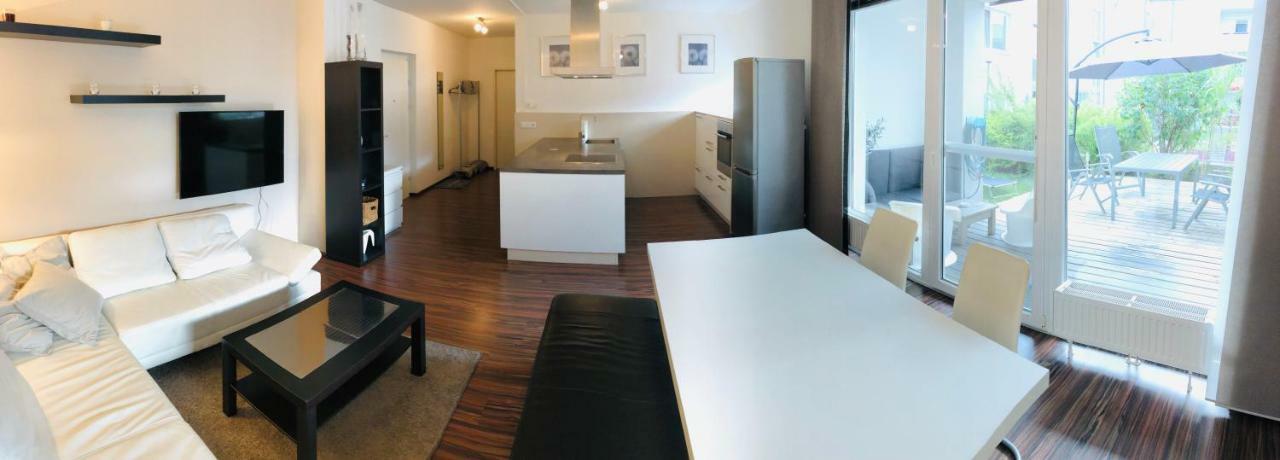 25h GARDEN Apartment LUXURY PLUS private Beach Neusiedl am See Exterior foto